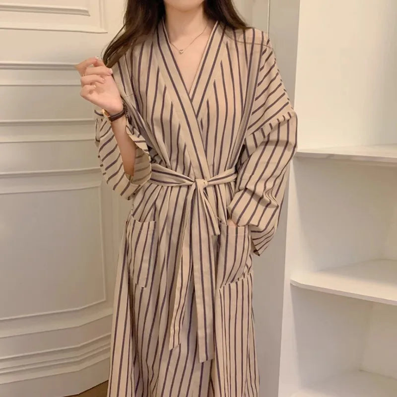 Jubah Mandi Wanita Model Kimono Motif Garis - Bahan Halus Adem