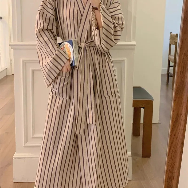 Jubah Mandi Wanita Model Kimono Motif Garis - Bahan Halus Adem