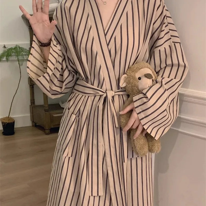 Jubah Mandi Wanita Model Kimono Motif Garis - Bahan Halus Adem