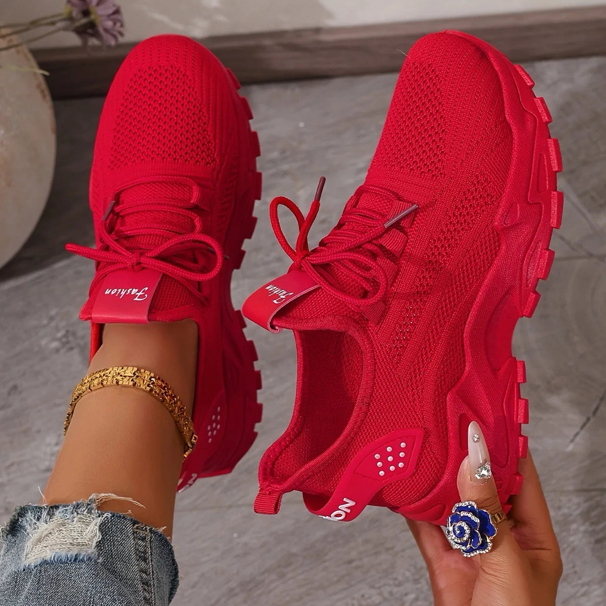 SEPATU OLAHRAGA WANITA PREMIUM BAHAN JARING BERNAFAS MODEL BARU 2025 - BERKAH REJEKIMU GROUP